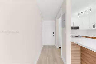 8752 SW 12th St, Miami, FL 33174 - Photo 12
