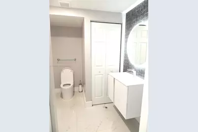 9336 W 34th Ct, Hialeah, FL 33018 - Photo 8