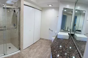 20281 E Country Club Dr, Aventura, FL 33180 - Photo 30