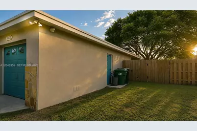 10020 Bahia Dr, Cutler Bay, FL 33189 - Photo 4