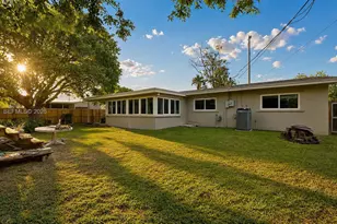 10020 Bahia Dr, Cutler Bay, FL 33189 - Photo 42