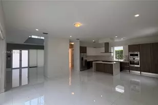 10108 NW 77th St, Doral, FL 33178 - Photo 8
