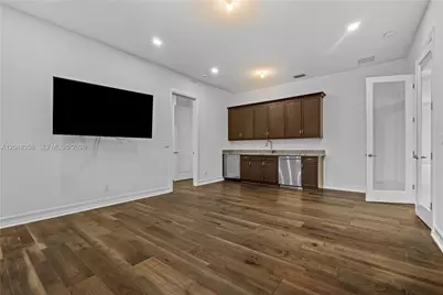 5301 S Sterling Ranch Cir, Davie, FL 33314 - Photo 10