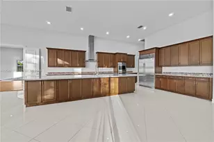5301 S Sterling Ranch Cir, Davie, FL 33314 - Photo 18