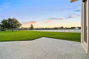 5301 S Sterling Ranch Cir, Davie, FL 33314 - Photo 42