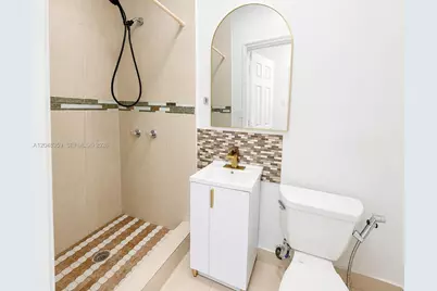 621 E 52nd St #W, Hialeah, FL 33013 - Photo 6
