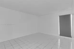 4715 NW 7th St, Miami, FL 33126 - Photo 22