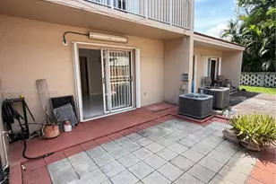 6926 NW 166th Terrace, Miami Lakes, FL 33014 - Photo 2