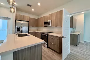 4740 NW 84th Ct, Doral, FL 33166 - Photo 4