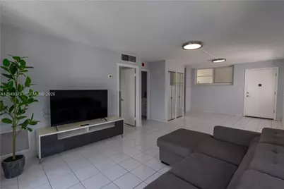 1750 James Ave #7L, Miami Beach, FL 33139 - Photo 1
