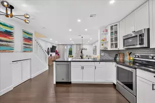 7102 Woodmont Way, Tamarac, FL 33321 - Photo 2