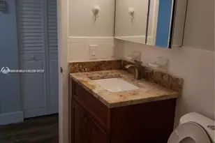 104 SW 9th St, Miami, FL 33130 - Photo 12