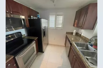 2600 SW 27th Ave #708, Miami, FL 33133 - Photo 4
