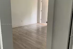 16675 NE 20th Ave, North Miami Beach, FL 33162 - Photo 6