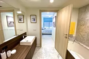 1000 Brickell Plaza, Miami, FL 33131 - Photo 18