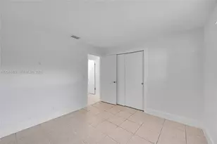 810 SW 12th Ct, Fort Lauderdale, FL 33315 - Photo 12
