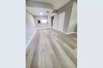 7858 Dixie Beach Cir #7858, Tamarac, FL 33321 - Photo 6