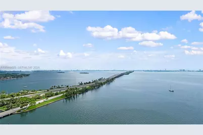 555 NE 34th St #1701, Miami, FL 33137 - Photo 32