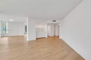 555 NE 34th St, Miami, FL 33137 - Photo 6