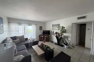 400 Kings Point Dr, Sunny Isles Beach, FL 33160 - Photo 2