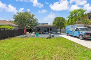 751 NW 70th St, Miami, FL 33150 - Photo 24