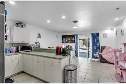 751 NW 70th St, Miami, FL 33150 - Photo 10