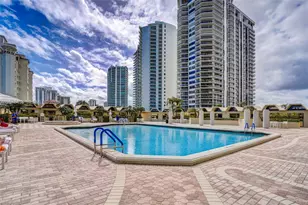 20191 E Country Club Dr, Aventura, FL 33180 - Photo 32