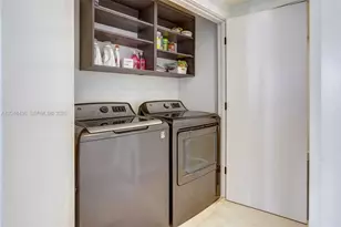 20191 E Country Club Dr, Aventura, FL 33180 - Photo 14