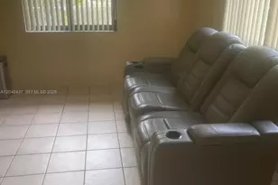 430 SE 5th St, Hialeah, FL 33010 - Photo 6