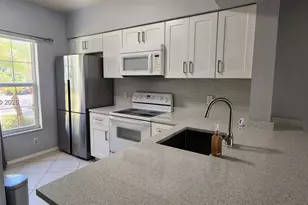 211 Mallory Ct, Weston, FL 33326 - Photo 4