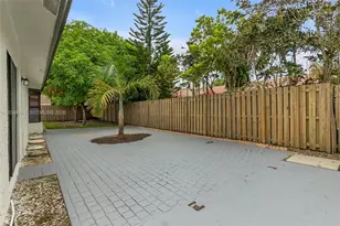 7428 NW 49th Ct, Lauderhill, FL 33319 - Photo 38