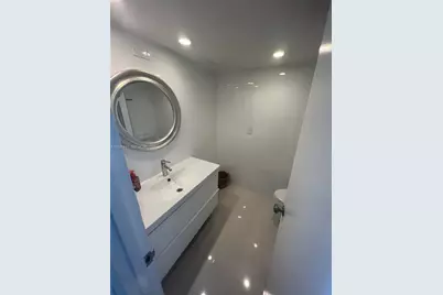 5701 Collins Ave #1703, Miami Beach, FL 33140 - Photo 18