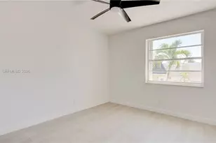 933 NE 24th Ave, Hallandale Beach, FL 33009 - Photo 28