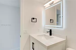933 NE 24th Ave, Hallandale Beach, FL 33009 - Photo 34