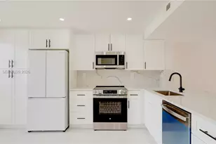 933 NE 24th Ave, Hallandale Beach, FL 33009 - Photo 2