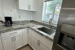 400 NW 61st Ave, Miami, FL 33126 - Photo 6