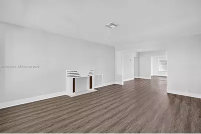 2323 NW 1st St, Miami, FL 33125 - Photo 6