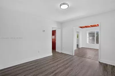 2323 NW 1st St, Miami, FL 33125 - Photo 10
