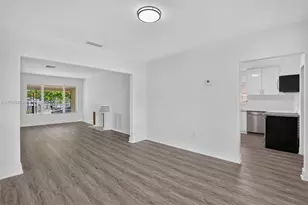 2323 NW 1st St, Miami, FL 33125 - Photo 12