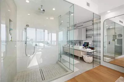 1100 Biscayne Blvd #5004, Miami, FL 33132 - Photo 16