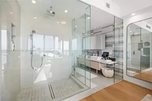 1100 Biscayne Blvd, Miami, FL 33132 - Photo 16
