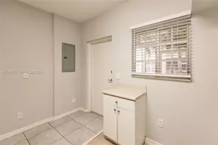 8416 Bernwood Cove Loop, Other City - In The State Of Florida, FL 33966 - Photo 8