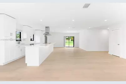 18451 SW 90th Ave, Cutler Bay, FL 33157 - Photo 14