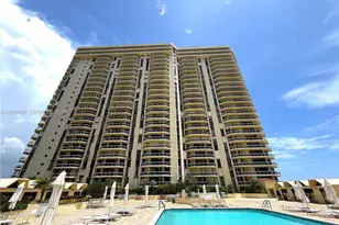 20191 E Country Club Dr, Aventura, FL 33180 - Photo 6