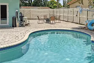 301 SW 65th Ave, Pembroke Pines, FL 33023 - Photo 28