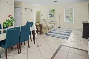 301 SW 65th Ave, Pembroke Pines, FL 33023 - Photo 6