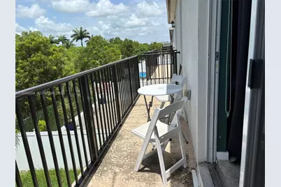 830 SE 19th St, Homestead, FL 33034 - Photo 10