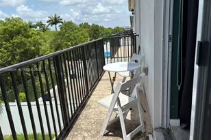 830 SE 19th St, Homestead, FL 33034 - Photo 10