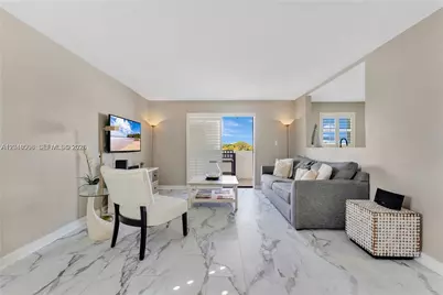 1418 Collins Ave #504, Miami Beach, FL 33139 - Photo 1