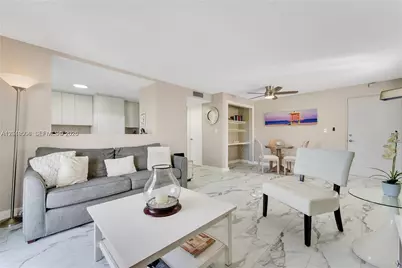 1418 Collins Ave #504, Miami Beach, FL 33139 - Photo 2